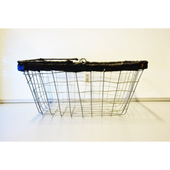 S.RECHTHOEKIGE IJZEREN MAND MET HENGSEL